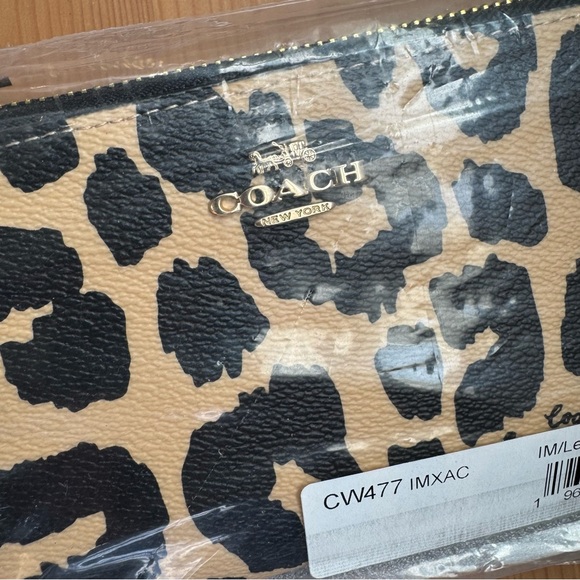 🐆 Coach Long Zip Around Wallet With Leopard Print - Picture 7 of 8